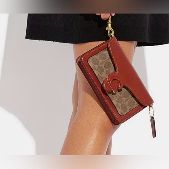 Coach Tabby Wristlet NWT RETAILS $350